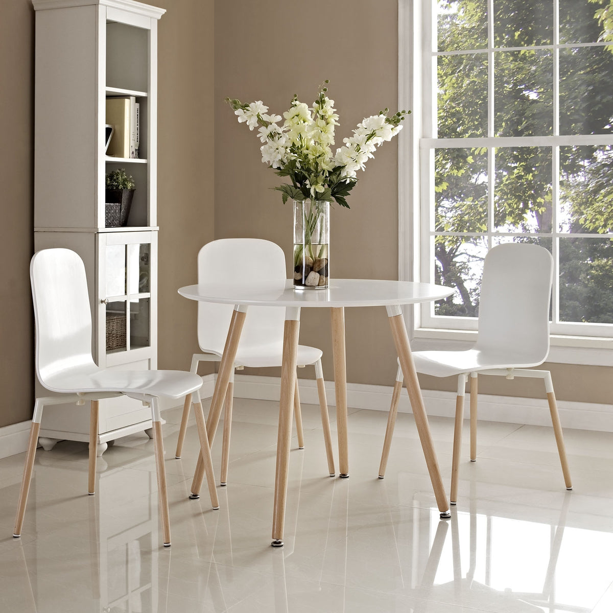 Adriana Round Restaurant Table