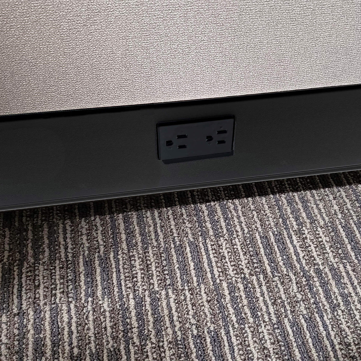 L-Shaped Cubicles 39H 2-Pack In-Line Powered
